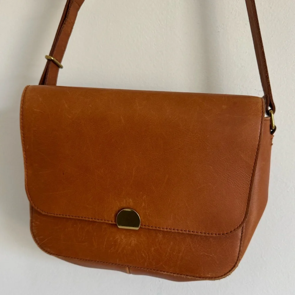 Madewell The Abroad Shoulder Bag - Picture 2 of 8